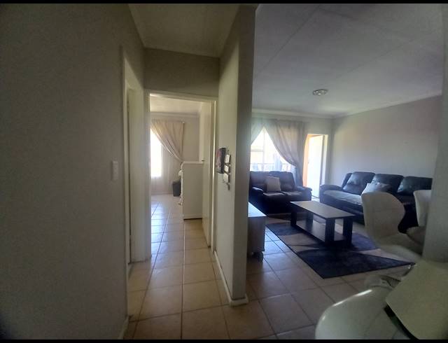 3 BEDROOM APARTMENT FOR SALE IN BOKSBURG CENTRAL